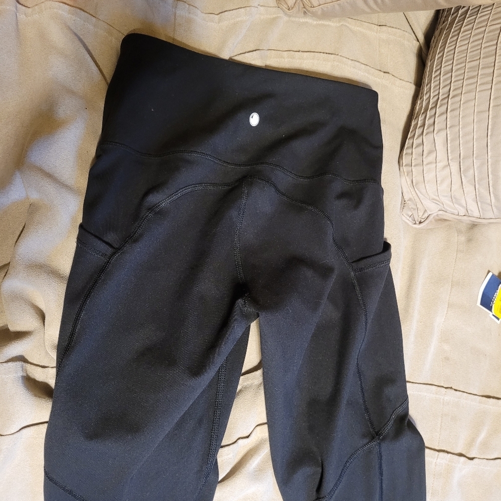 Yogalicious leggings- only worn once!